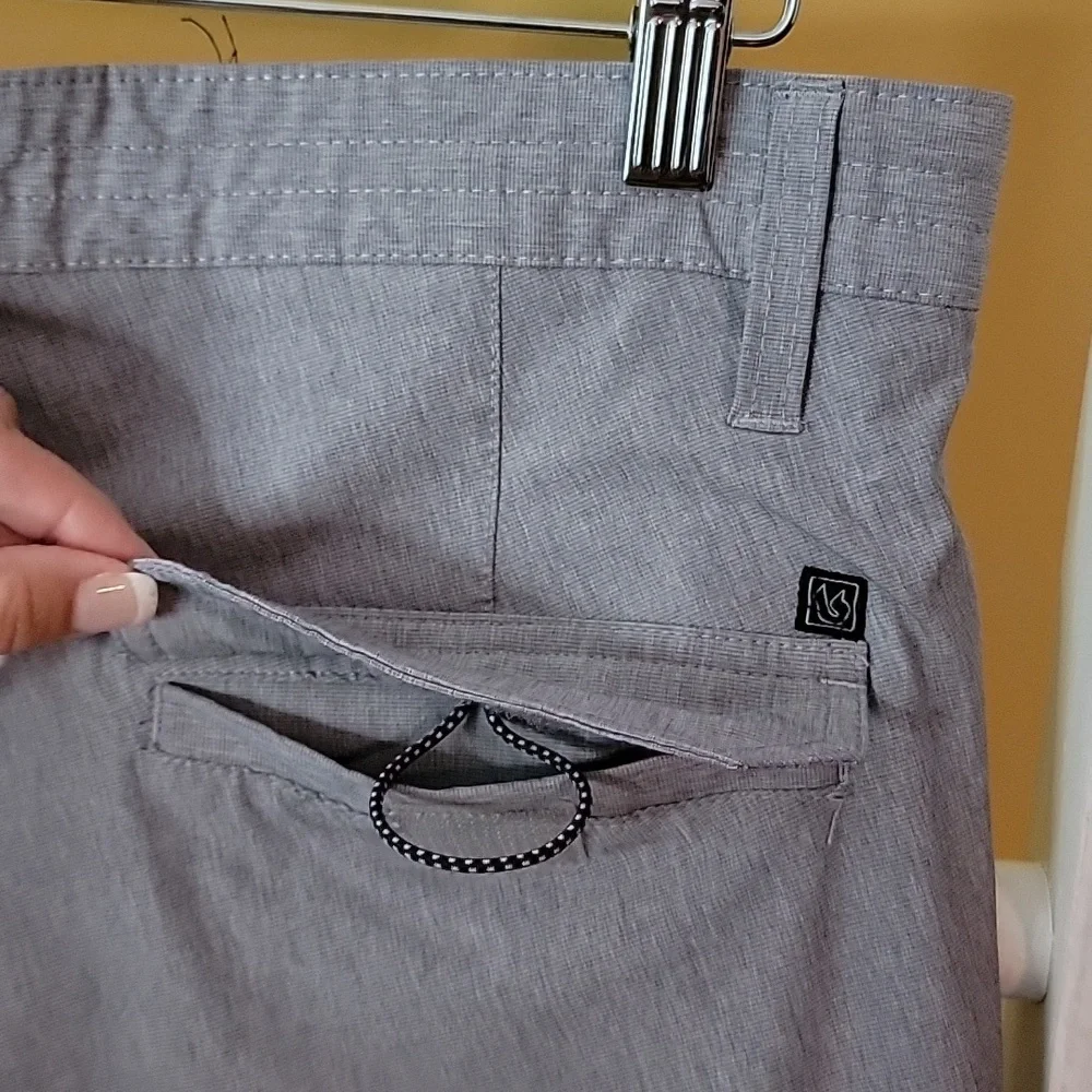 Burnside Shorts Pockets Zip - Picture 6 of 8
